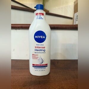 NWT Nivea Intense Healing Body Lotion with pump